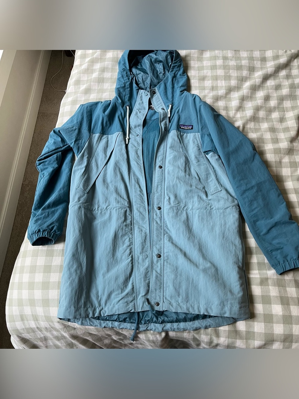 Patagonia Women's Blue Colorblock Hooded Full Zip Pockets Long Line Hip Length
